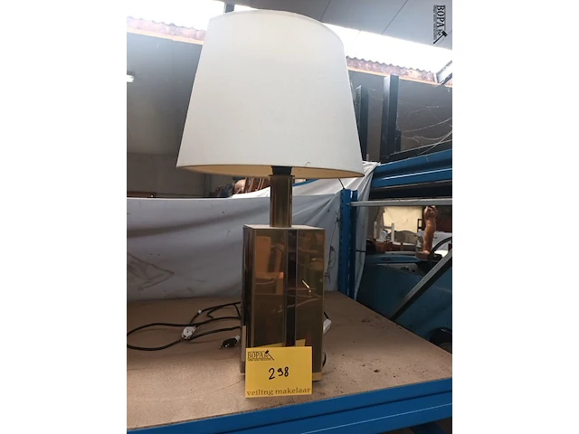 Lot 298 - belgochrom lamp - afbeelding 1 van  4