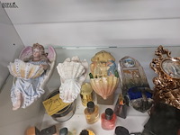 Lot 298 - wijwatervatjes ong 9 stuks - afbeelding 2 van  3