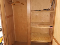 Lot 299 - kleerkast 2 deuren - afbeelding 2 van  4