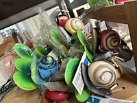 Lot 299 - lot tuinversiering slakken - afbeelding 2 van  2