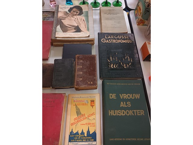 Lot 299 - oude boeken. 37 stuks - afbeelding 2 van  5