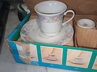 Lot 299 - servies, bestek en glazen. 8 stuks - afbeelding 5 van  5