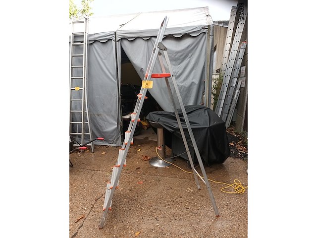 Lot 3 - aluminium trapladder - afbeelding 1 van  2