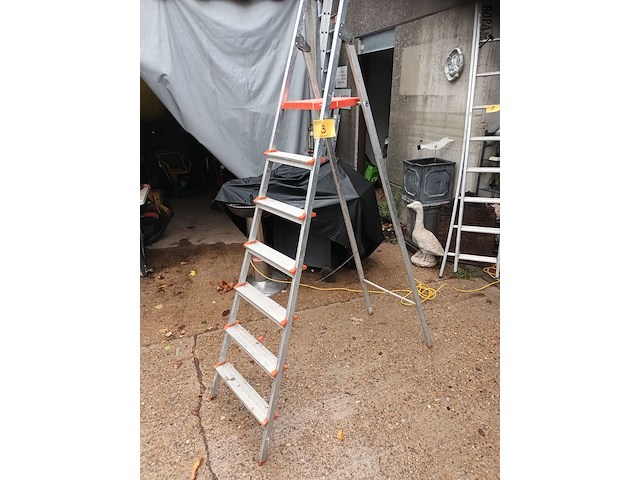 Lot 3 - aluminium trapladder - afbeelding 2 van  2
