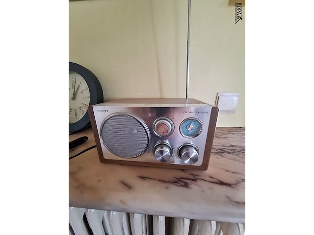 Lot 3 - canvas, klok en radio - afbeelding 4 van  4