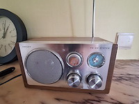 Lot 3 - canvas, klok en radio - afbeelding 4 van  4