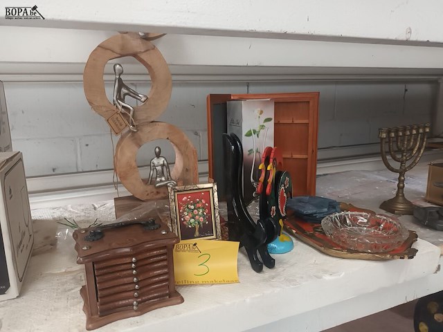 Lot 3 - decoratie. 11 stuks - afbeelding 1 van  5