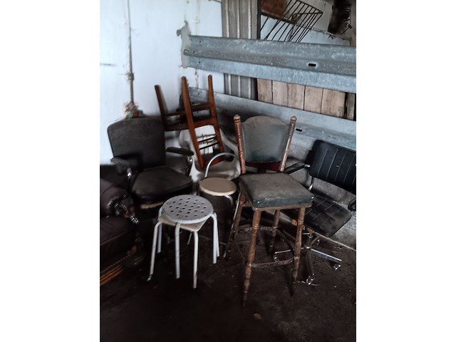 Lot 3 - diverse stoelen - afbeelding 1 van  3