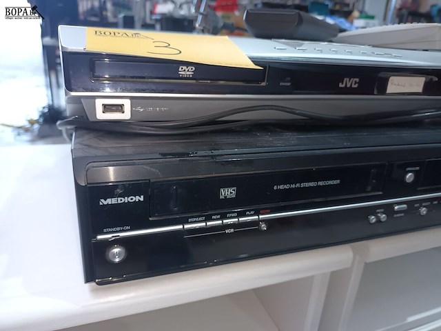Lot 3 - dvd speler en videorecorder - afbeelding 2 van  4