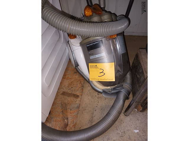 Lot 3 - dyson stofzuiger dc08 - afbeelding 1 van  3
