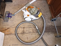 Lot 3 - dyson stofzuiger dc08 - afbeelding 2 van  3