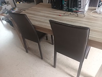 Lot 3 - eetkamerstoelen. 4 stuks - afbeelding 2 van  3