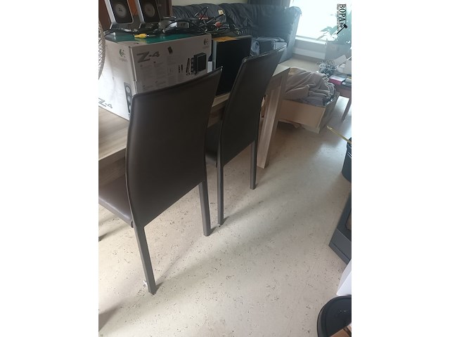 Lot 3 - eetkamerstoelen. 4 stuks - afbeelding 3 van  3