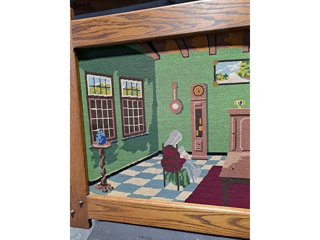 Lot 3 - geborduurd schilderij traditionele woonkamer 17de eeuw - afbeelding 2 van  5