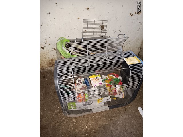 Lot 3 - hamsterkooi en speeltjes - afbeelding 1 van  2