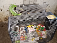 Lot 3 - hamsterkooi en speeltjes