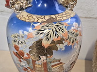 Lot 3 - japanse vazen satsuma stijl 2 stuks - afbeelding 3 van  3