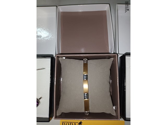 Lot 3 - juwelen orage juwels. 3 stuks - afbeelding 3 van  5