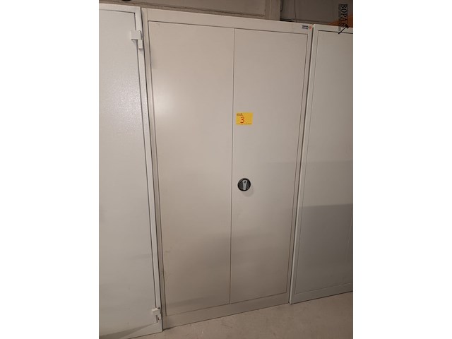 Lot 3 - metalen dossierkast - afbeelding 1 van  3