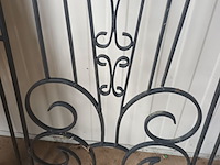 Lot 3 - metalen sierwand - afbeelding 2 van  3