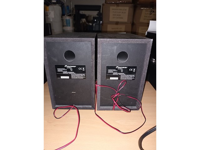 Lot 3 - muziekboxen pioneer. 2 stuks - afbeelding 2 van  3