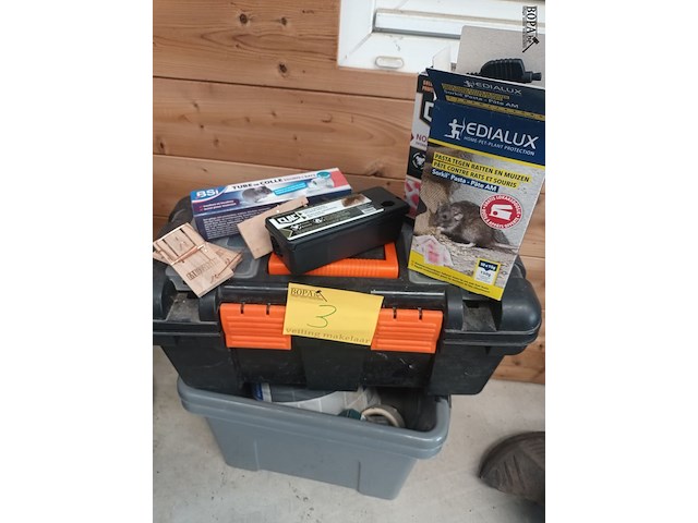 Lot 3 - ongediertebestrijding en materiaalkoffer - afbeelding 1 van  5