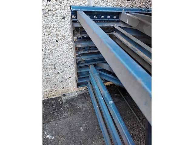 Lot 3 - palletstelling met 5 staanders - afbeelding 2 van  4