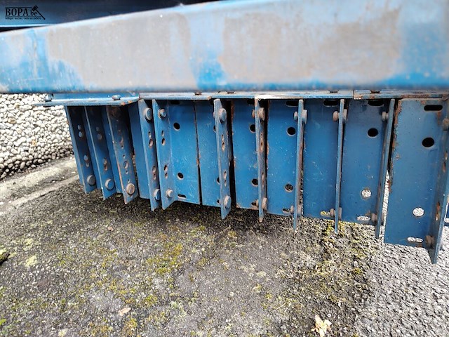 Lot 3 - palletstelling met 5 staanders - afbeelding 4 van  4