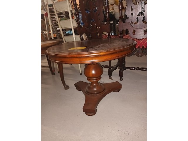 Lot 3 - ronde houten salontafel - afbeelding 1 van  3