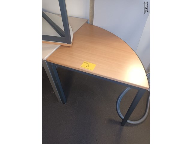 Lot 3 - ronde tafel in 4 delen - afbeelding 1 van  4