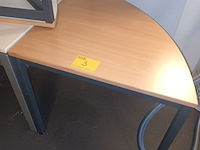 Lot 3 - ronde tafel in 4 delen