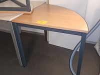 Lot 3 - ronde tafel in 4 delen - afbeelding 2 van  4