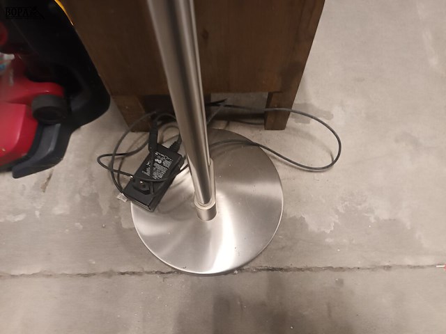 Lot 3 - staande lamp met leeslamp - afbeelding 2 van  3