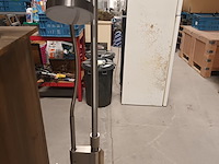 Lot 3 - staande lamp met leeslamp - afbeelding 3 van  3