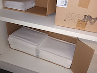 Lot 3 - verpakkingsmateriaal. inhoud kast - afbeelding 6 van  7