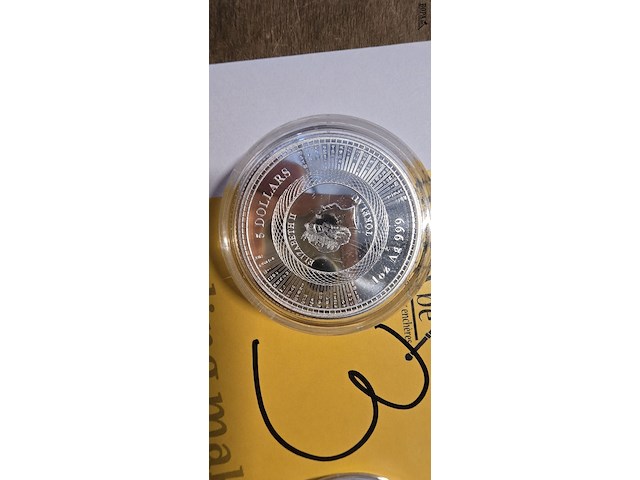 Lot 3 - zilveren 5 dollar munt uit tokelau 2 stuks - afbeelding 2 van  3