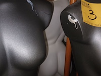 Lot 3 - zwarte torso vrouw met statief. 2 stuks - afbeelding 3 van  4