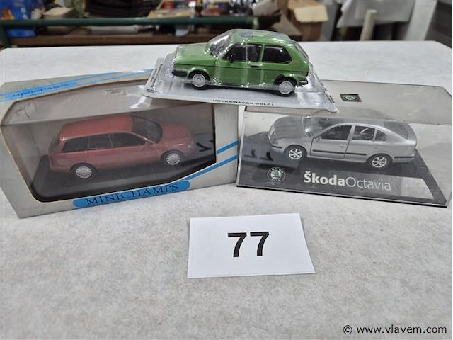 Lot 3 stuks - afbeelding 1 van  4