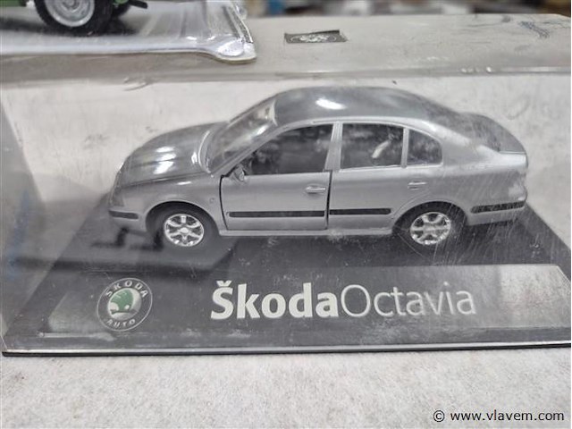 Lot 3 stuks - afbeelding 2 van  4