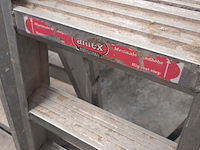 Lot 30 - aluminium trapladder altrex - afbeelding 2 van  2