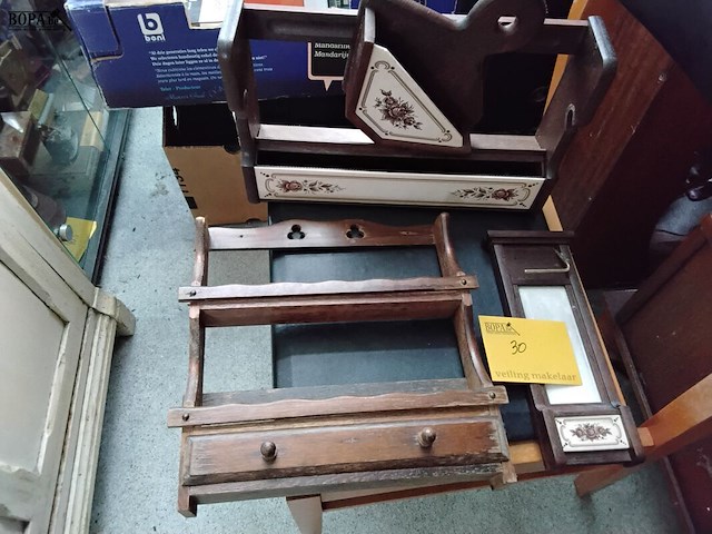Lot 30 - antieken keuken organizers - afbeelding 1 van  1