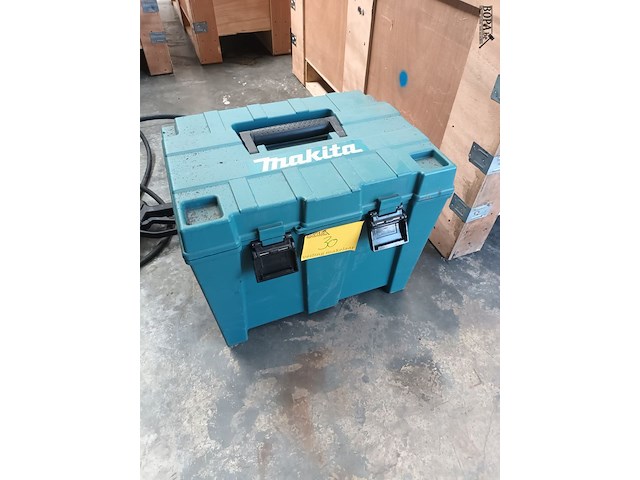 Lot 30 - cirkelzaag makita - afbeelding 3 van  3