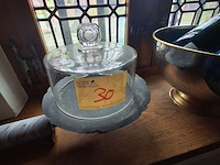 Lot 30 - deegrol, kaasstolp en ijsemmer - afbeelding 4 van  4