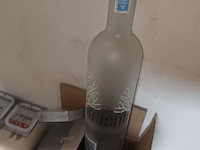 Lot 30 - dummy flessen champagne en vodka. 11 stuks - afbeelding 5 van  5