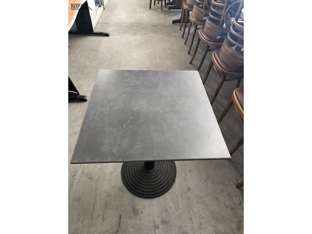 Lot 30 - hilma terrastafels. 5 stuks - afbeelding 3 van  3