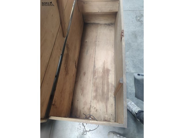 Lot 30 - houten opbergkoffer - afbeelding 2 van  3