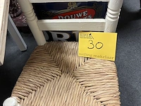 Lot 30 - houten vintage kinderstoeltje