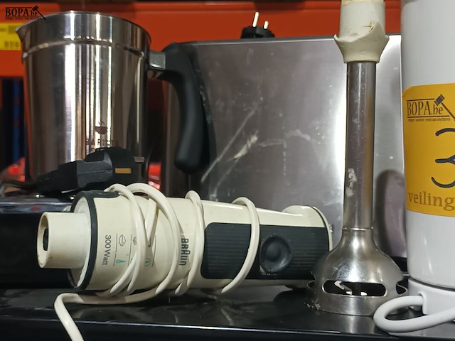 Lot 30 - keukentoestellen. 4 stuks - afbeelding 5 van  6