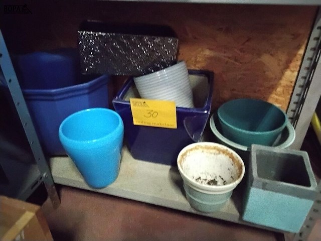 Lot 30 - lot bloempotten diverse maat blauwe kleuren - afbeelding 1 van  3