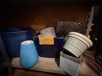 Lot 30 - lot bloempotten diverse maat blauwe kleuren - afbeelding 2 van  3